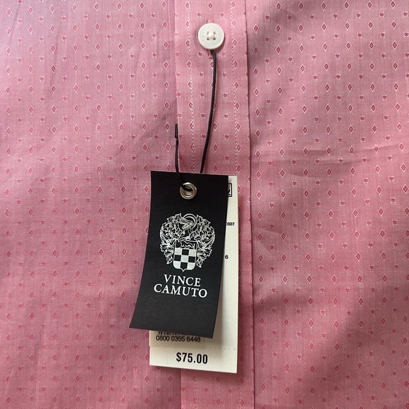 NWT Vince Camuto | Short sleeve button down - Picture 4 of 5